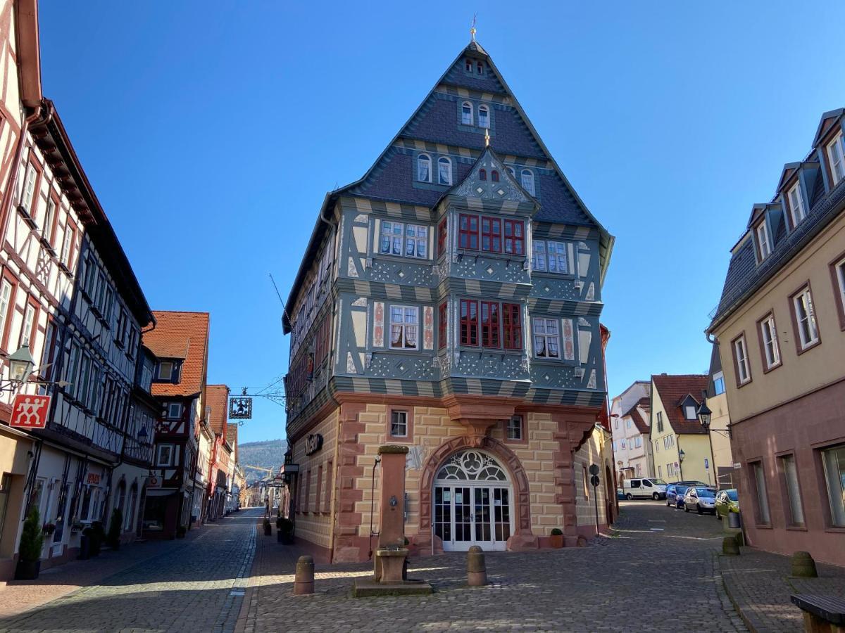 Hotel Zum Riesen - Aelteste Fuerstenherberge Deutschlands Miltenberg Dış mekan fotoğraf